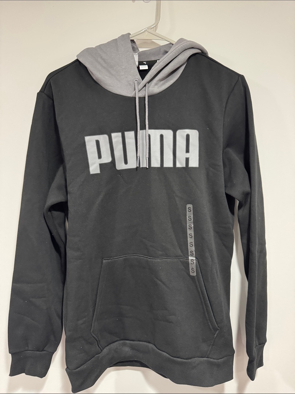 Puma Men’s Size Small Black Hoodie with Gray Accents